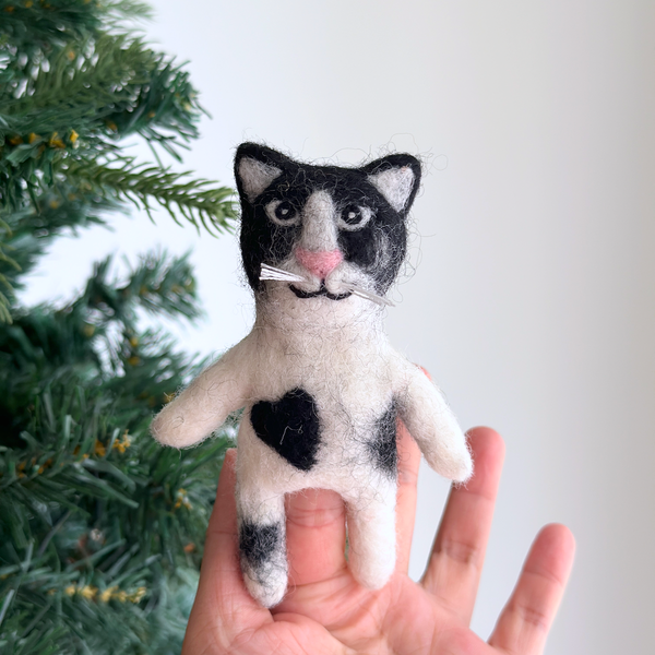 Felt Finger Puppet - Tuxedo Cat No.2