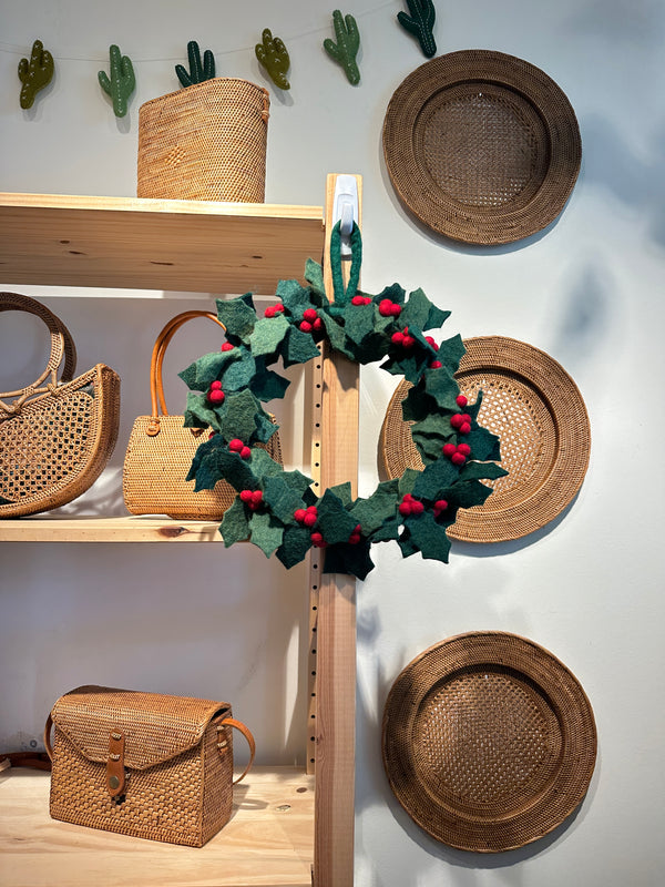 Felt Christmas Wreath - Holly Wreath