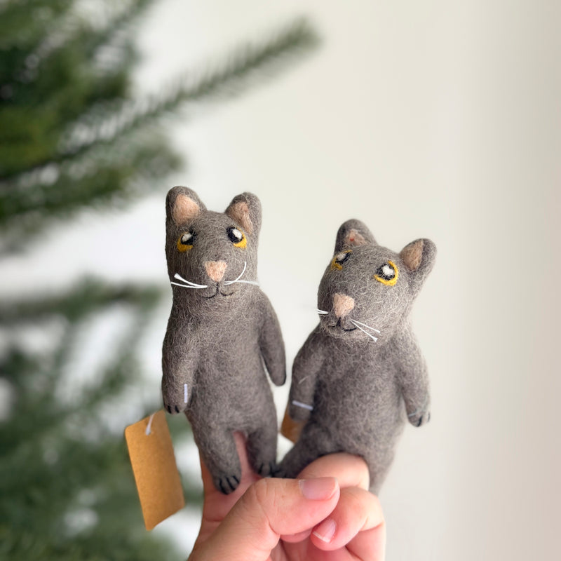 Felt Finger Puppet: Gray Cat