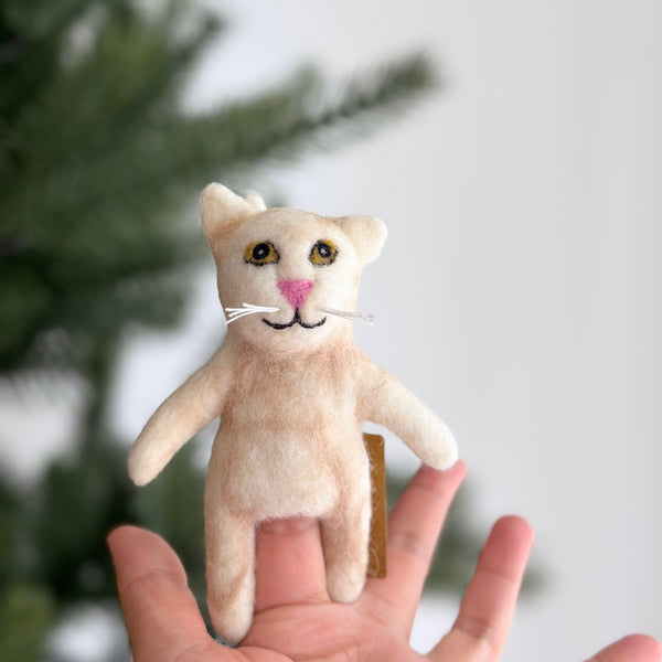Felt Finger Puppet - White Siamese Cat