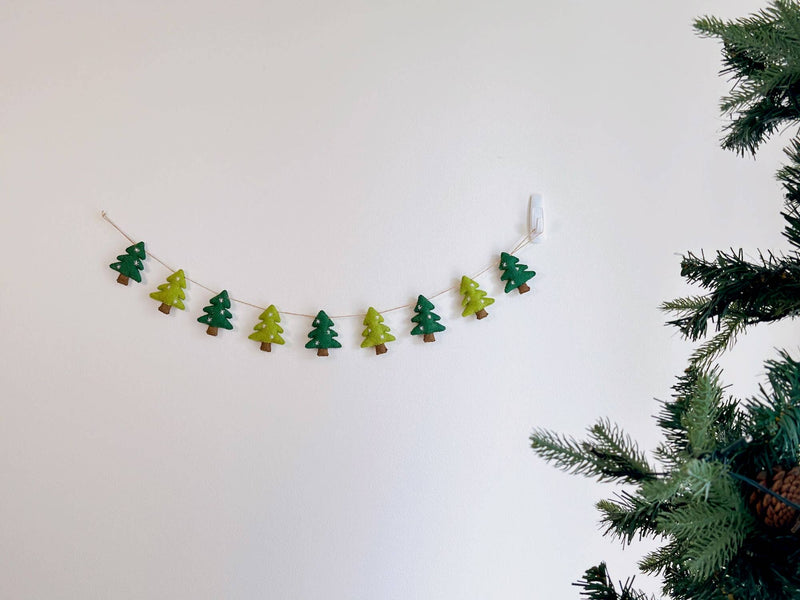 Christmas Tree Garland with Jute Thread