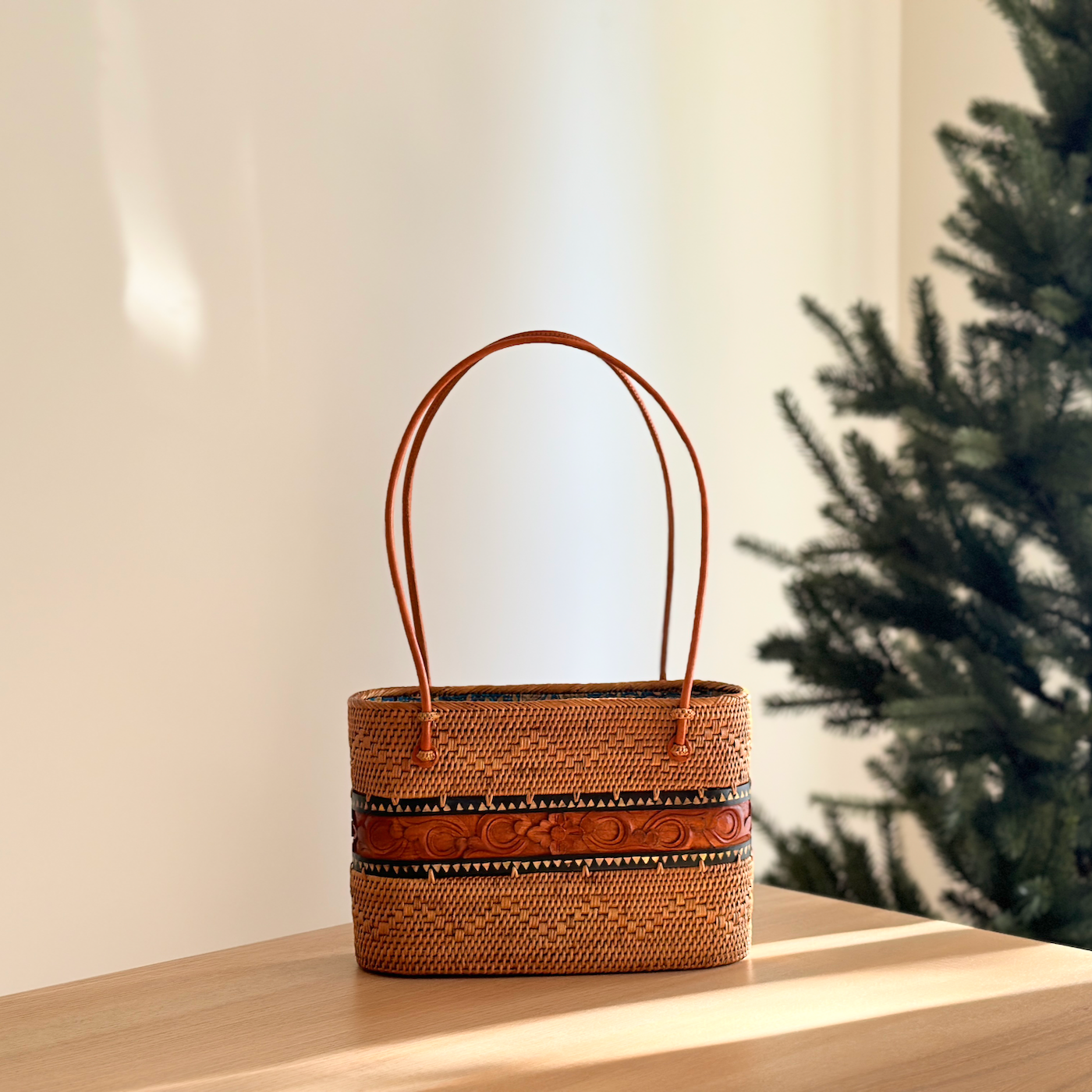 bali-rattan-tote-handcrafted-