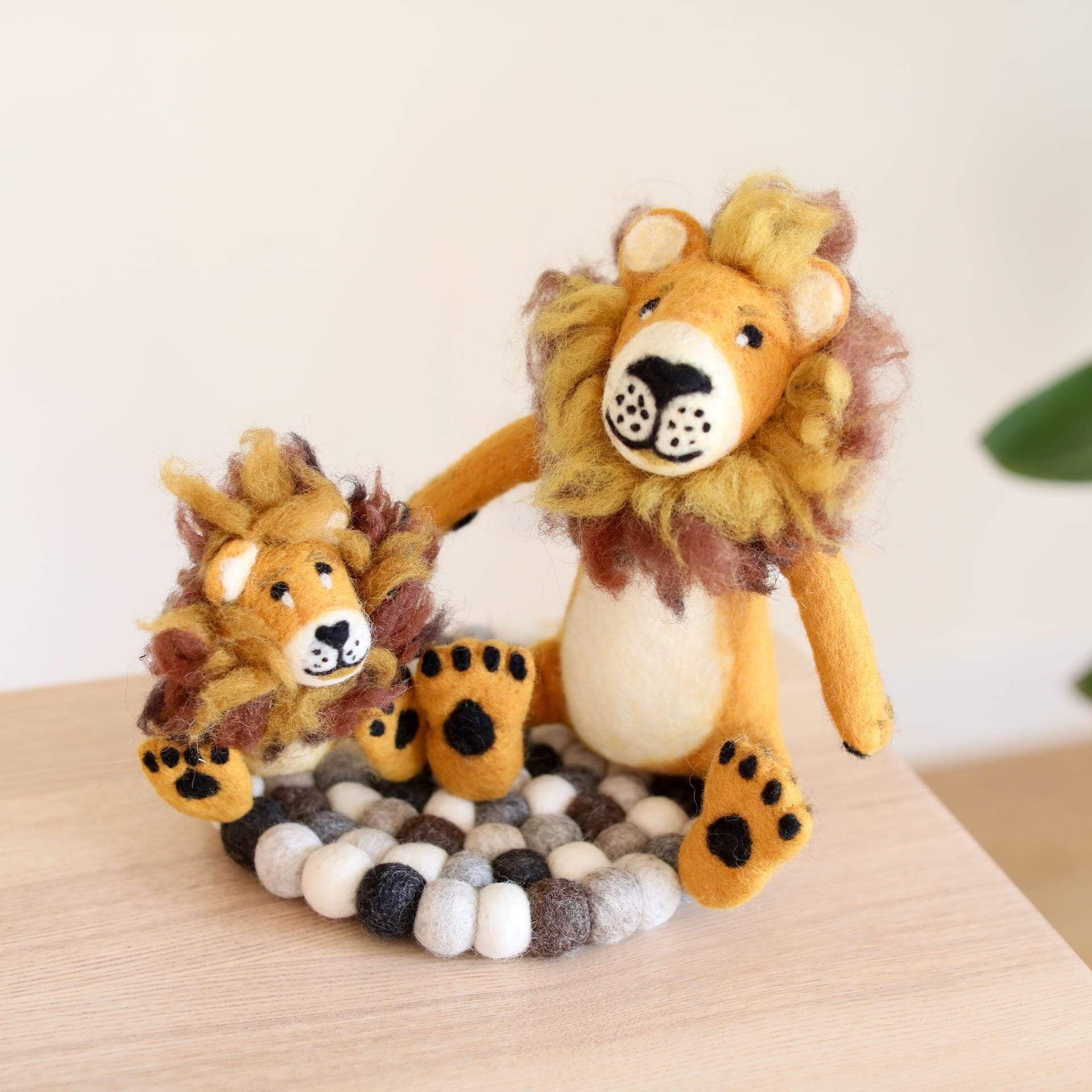 Needle Felted Lions, Lion King Sculpture, Needle Felted Lion Sculptures, African Lion Sculpture, Needle Felt Lion Toy, store Lion Nursery Decor