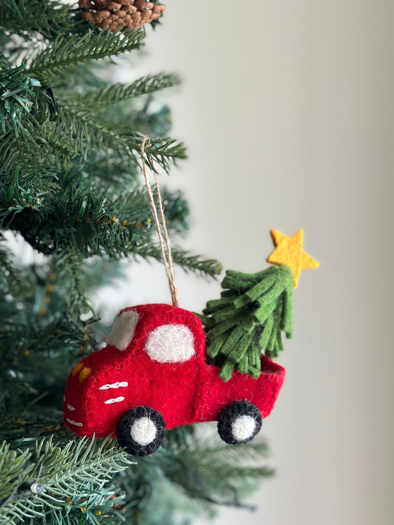 Felt Pickup Truck with Christmas Tree Ornament, Christmas Farm, Christmas Decoration, Tree Hanging Decoration