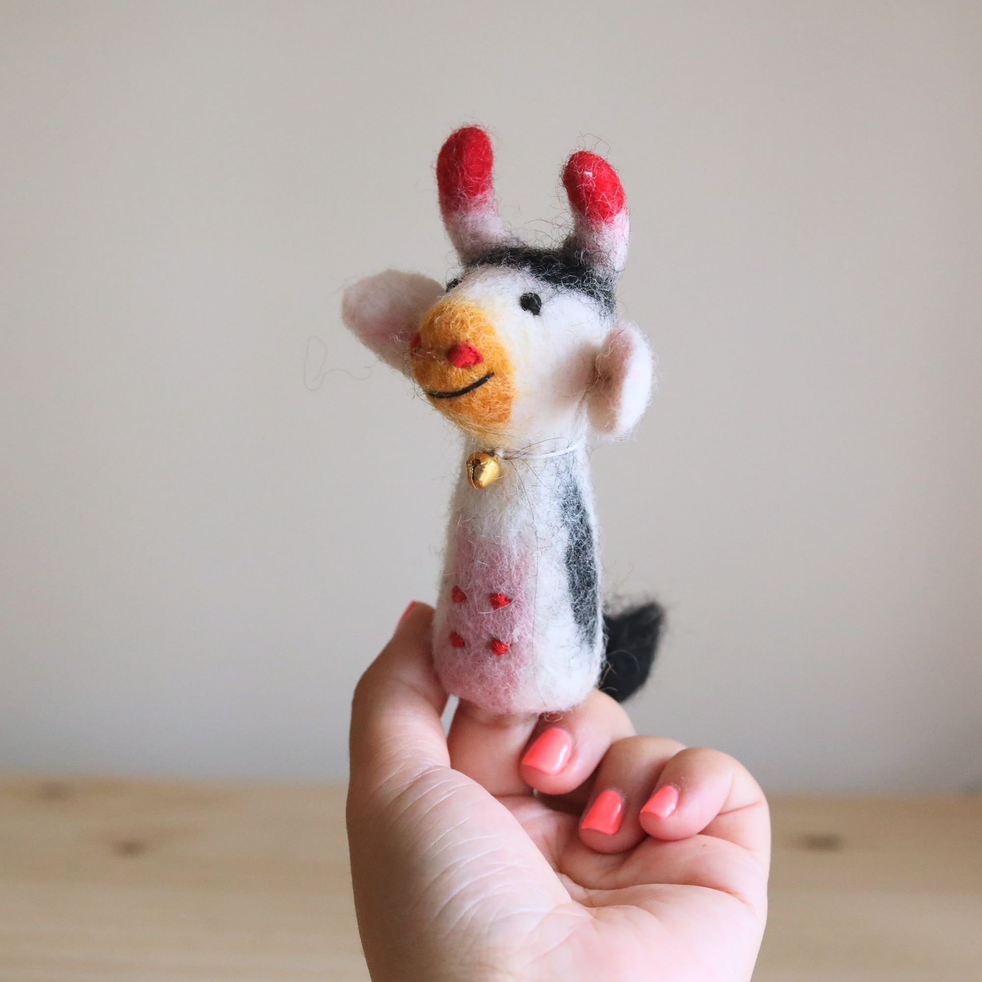 Felt Milk Cow Pen Cover - Apple Pen Cover - Ganapati Crafts Co.