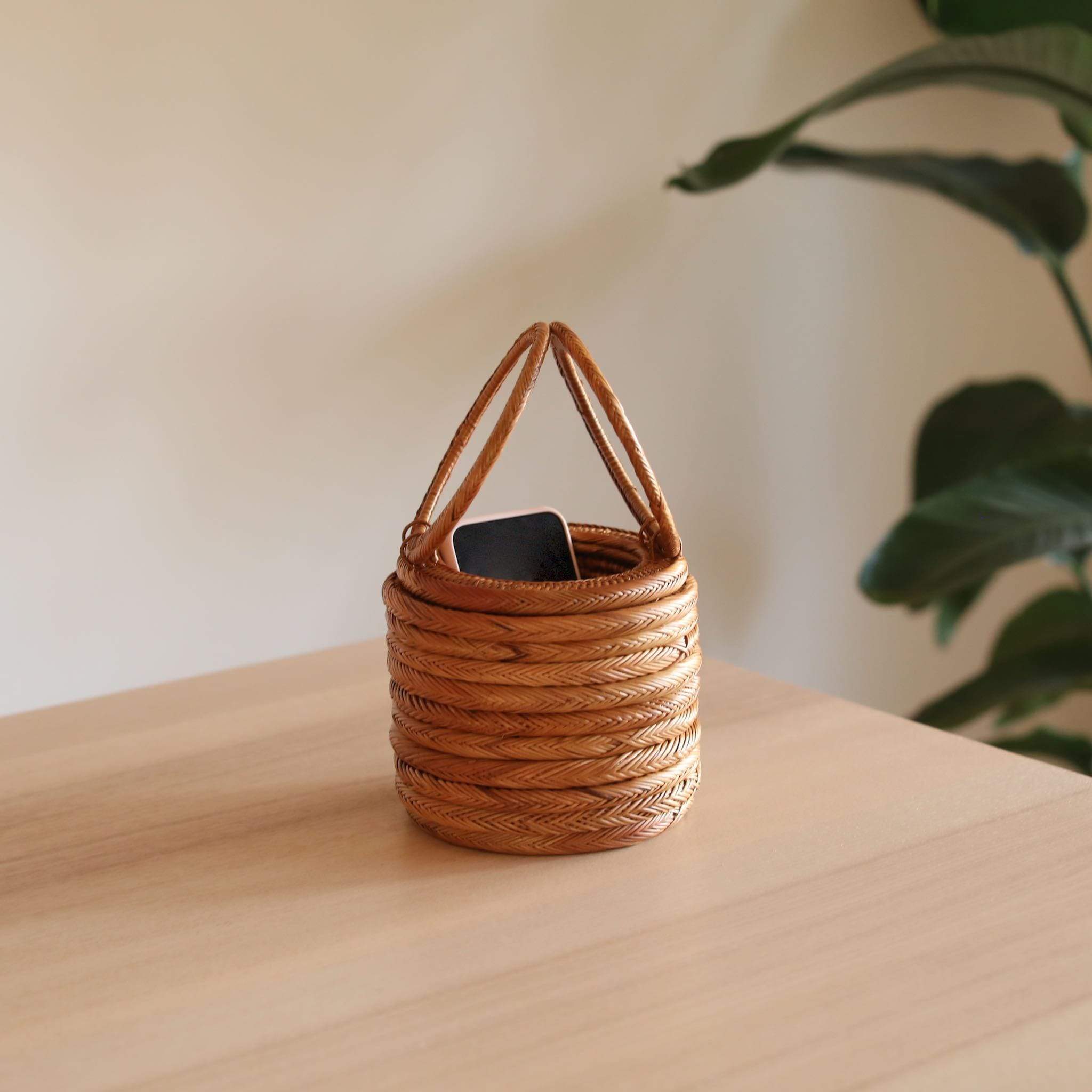 Rattan hot sale roundie bag